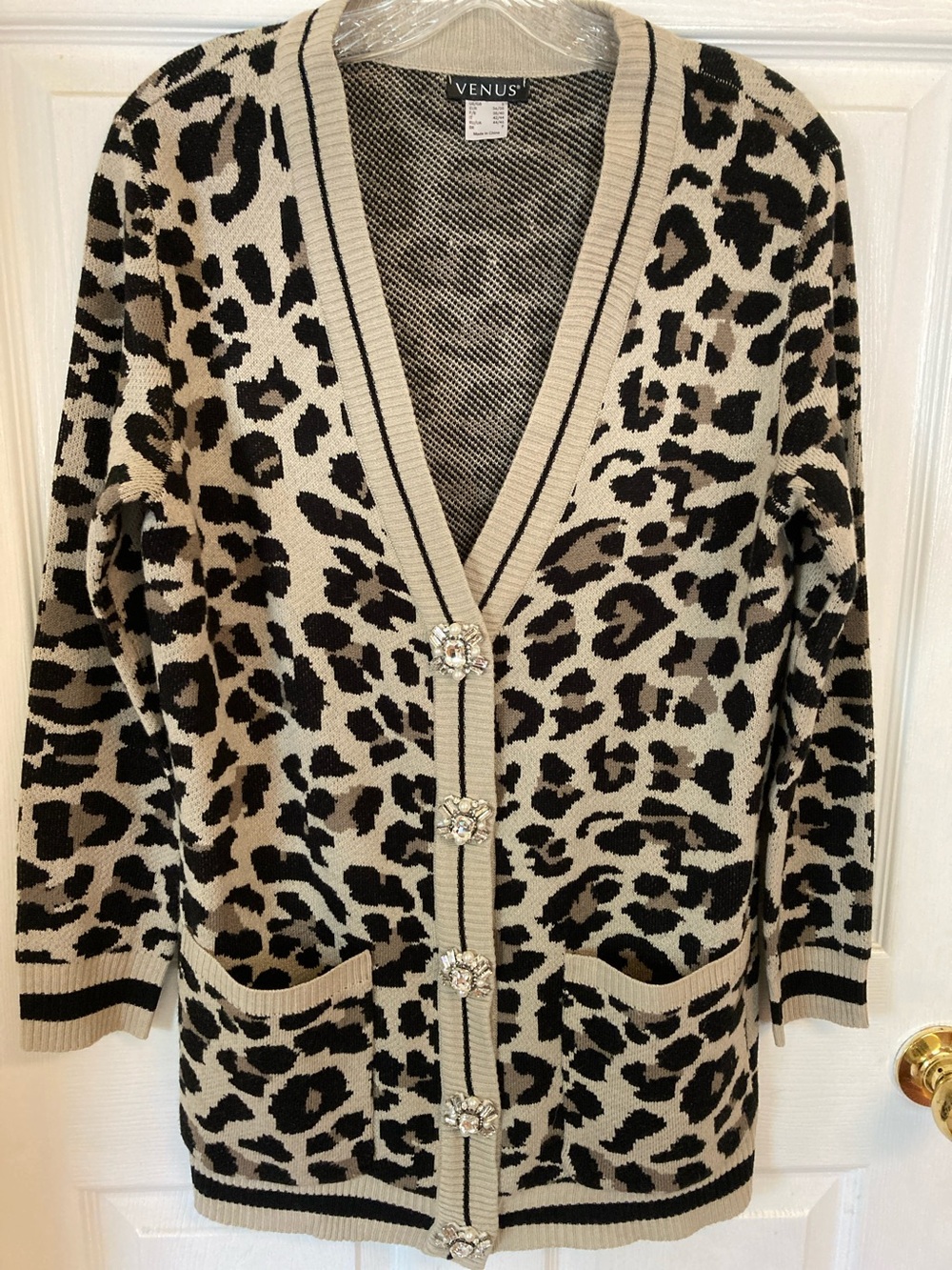 VENUS Beige and Black Leopard-Print Brooch Buttons Cardigan